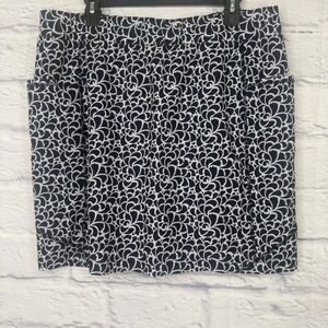 Chicos Zenergy Skort Womens 2.5 14 Black White Athletic Golf Pickleball Tennis